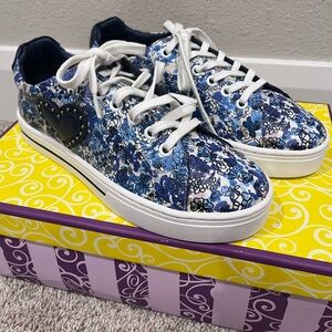 NEW Brighton Flora Laceup Sneakers Womens Size 6.5